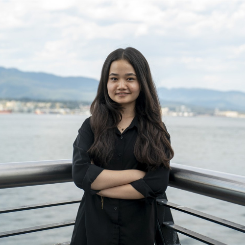 Nila Ibrahimi Headshot